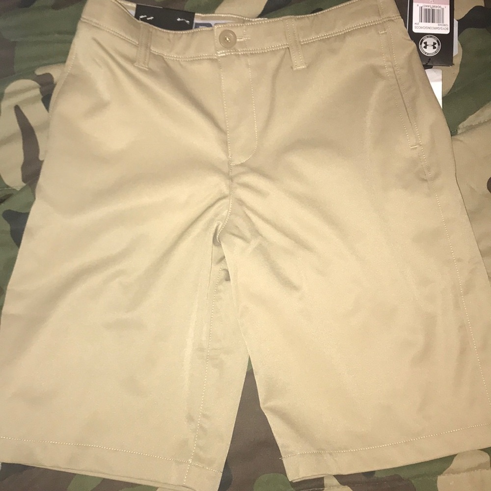 Brand new boys under armour khaki shorts